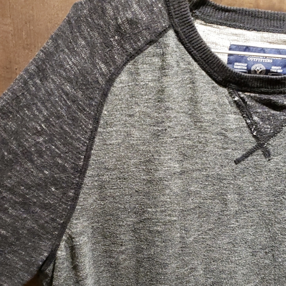 Sweater - Picture 3 of 3